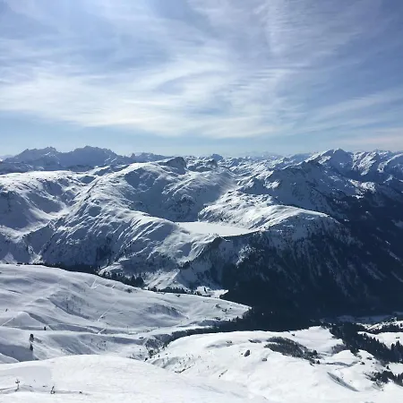 Les Pierres Blanches Mont Blanc * لي كونتامين مونتجوا